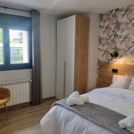 Rincones De Riaza Solo Adultos Pensionat Eksteriør billede